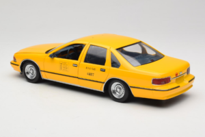 Chevrolet Caprice NYC Taxi UT Models 1:18 180142095-O1 Fém – 7. kép a 8-ből