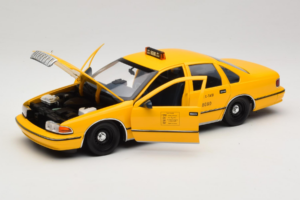 Chevrolet Caprice NYC Taxi UT Models 1:18 180142095 Fém – 2. kép a 8-ből