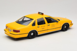 Chevrolet Caprice NYC Taxi UT Models 1:18 180142095 Fém – 3. kép a 8-ből