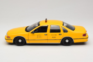 Chevrolet Caprice NYC Taxi UT Models 1:18 180142095 Fém – 4. kép a 8-ből