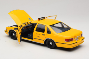 Chevrolet Caprice NYC Taxi UT Models 1:18 180142095 Fém – 5. kép a 8-ből