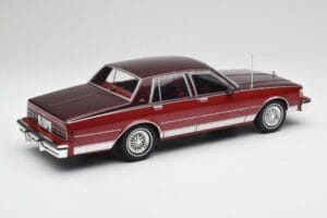 Chevrolet Caprice Piros Metál MCG 1:18 MCG18361 Fém – 2. kép a 6-ből