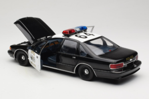 Chevrolet Caprice Kalifornia Rendőrség UT Models 1:18 180142098 Fém – 5. kép a 8-ből
