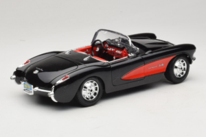 Chevrolet Corvette C1 Fekete & Piros Bburago 1:18 3034-M1 Fém – 3. kép a 8-ből