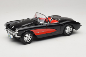 Chevrolet Corvette C1 Fekete & Piros Bburago 1:18 3034-M1 Fém