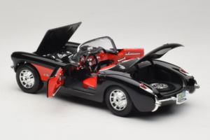 Chevrolet Corvette C1 Fekete & Piros Bburago 1:18 3034-M1 Fém – 5. kép a 8-ből