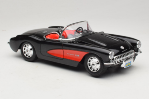 Chevrolet Corvette C1 Fekete & Piros Bburago 1:18 3034-M1 Fém – 6. kép a 8-ből