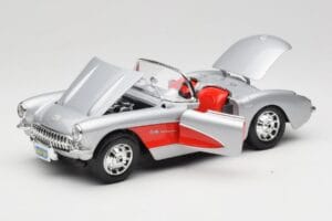 Chevrolet Corvette C1 Ezüst Bburago 1:18 3034 Fém – 2. kép a 8-ből