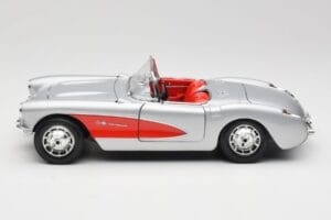 Chevrolet Corvette C1 Ezüst Bburago 1:18 3034 Fém – 4. kép a 8-ből