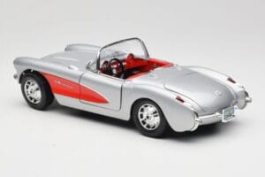 Chevrolet Corvette C1 Ezüst Bburago 1:18 3034 Fém – 7. kép a 8-ből