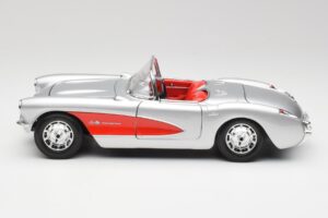 Chevrolet Corvette C1 Ezüst & Piros Bburago 1:18 3024-M1 Fém – 4. kép a 8-ből