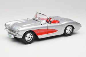 Chevrolet Corvette C1 Ezüst & Piros Bburago 1:18 3024-M1 Fém