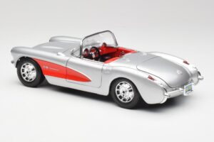 Chevrolet Corvette C1 Ezüst & Piros Bburago 1:18 3024-M1 Fém – 7. kép a 8-ből