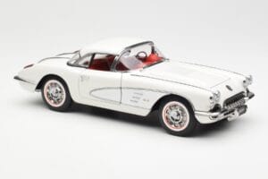 Chevrolet Corvette C1 Spider Hard Top Snowcrest Fehér AUTOart 1:18 71147 Fém – 6. kép a 8-ből