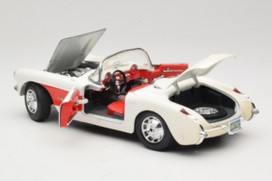 Chevrolet Corvette C1 Fehér & Piros Bburago 1:18 3024-M3 Fém – 5. kép a 8-ből