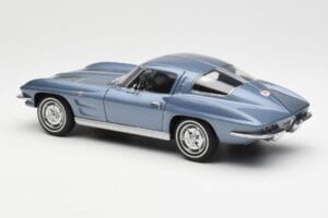 Chevrolet Corvette C2 Kékesszürke Metálfényű AUTOart 1:18 71182 Fém – 7. kép a 8-ből