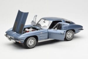 Chevrolet Corvette C2 Kékesszürke Metálfényű AUTOart 1:18 71182 Fém – 2. kép a 8-ből