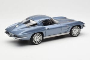Chevrolet Corvette C2 Kékesszürke Metálfényű AUTOart 1:18 71182 Fém – 3. kép a 8-ből
