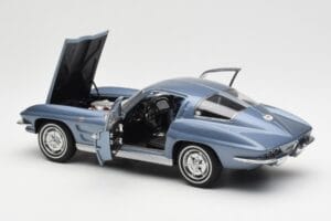 Chevrolet Corvette C2 Kékesszürke Metálfényű AUTOart 1:18 71182 Fém – 5. kép a 8-ből