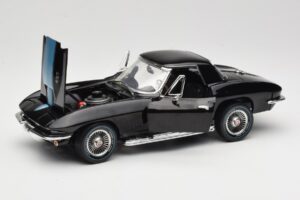 Chevrolet Corvette C2 Fekete American Muscle 1:18 AMM1099/06 Fém – 2. kép a 8-ből