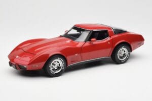 Chevrolet Corvette C3 Piros UT Models 1:18 21073 Fém