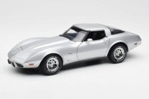 Chevrolet Corvette C3 Ezüst UT Models 1:18 21072 Fém