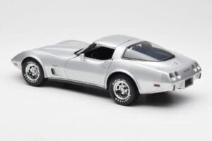 Chevrolet Corvette C3 Ezüst UT Models 1:18 21072 Fém – 7. kép a 8-ből