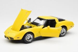 Chevrolet Corvette C3 Sárga UT Models 1:18 21074 Fém – 2. kép a 8-ből