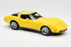 Chevrolet Corvette C3 Sárga UT Models 1:18 21074 Fém – 6. kép a 8-ből