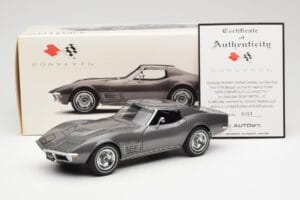 Chevrolet Corvette C3 Spider Laguna Szürke Metálfényű AUTOart 1:18 71173 Fém – 8. kép a 8-ből