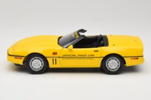 Chevrolet Corvette C4 Indianapolis 500 Pace Car Sárga Greenlight 1:18 11801-06 Fém – 4. kép a 8-ből