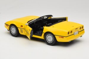 Chevrolet Corvette C4 Indianapolis 500 Pace Car Sárga Greenlight 1:18 11801-06 Fém – 5. kép a 8-ből