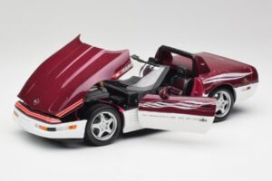 Chevrolet Corvette C4 Indy 500 Pace Car Maisto 1:18 56011 Fém – 2. kép a 8-ből