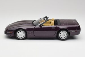 Chevrolet Corvette C4 LT4 Kabrió Lila Metál Maisto 1:18 50277 Fém – 4. kép a 8-ből