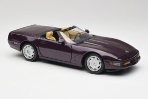 Chevrolet Corvette C4 LT4 Kabrió Lila Metál Maisto 1:18 50277 Fém – 6. kép a 8-ből