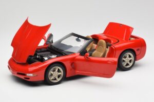 Chevrolet Corvette C5 Kabrió Piros UT Models 1:18 21006 Fém – 2. kép a 8-ből