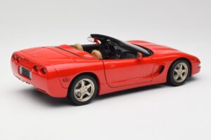 Chevrolet Corvette C5 Kabrió Piros UT Models 1:18 21006 Fém – 3. kép a 8-ből