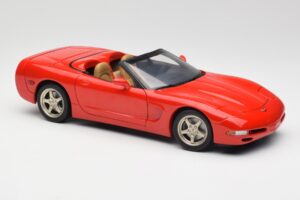 Chevrolet Corvette C5 Kabrió Piros UT Models 1:18 21006 Fém – 6. kép a 8-ből