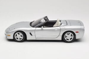 Chevrolet Corvette C5 Kabrió Ezüst Maisto 1:18 50317 Fém – 4. kép a 8-ből