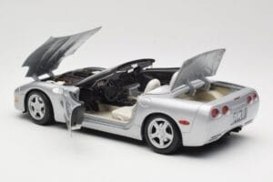Chevrolet Corvette C5 Kabrió Ezüst Maisto 1:18 50317 Fém – 5. kép a 8-ből