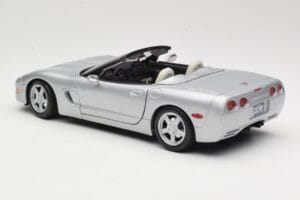 Chevrolet Corvette C5 Kabrió Ezüst Maisto 1:18 50317 Fém – 7. kép a 8-ből