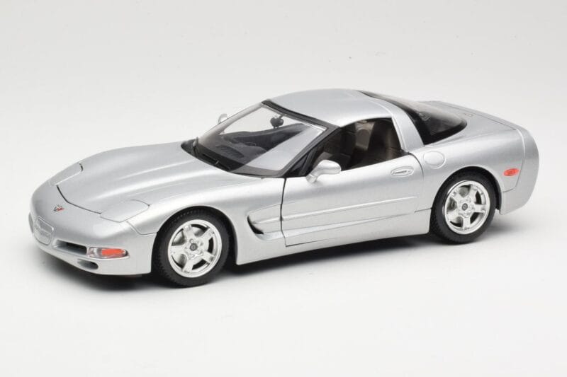 Chevrolet Corvette C5 Ezüst Bburago 1:18 3056 Fém