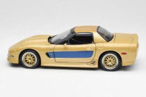 Chevrolet Corvette C5 Guldstrand Signature Edition Arany Maisto 1:18 31657 Fém – 4. kép a 8-ből