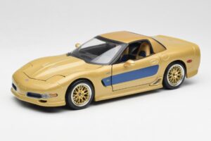 Chevrolet Corvette C5 Guldstrand Signature Edition Arany Maisto 1:18 31657 Fém