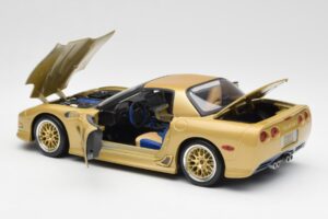 Chevrolet Corvette C5 Guldstrand Signature Edition Arany Maisto 1:18 31657 Fém – 5. kép a 8-ből