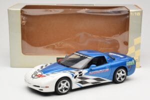 Chevrolet Corvette C5 Pace Car Rolex 24 at Daytona 1999 UT Models 1:18 39944 Fém – 8. kép a 8-ből