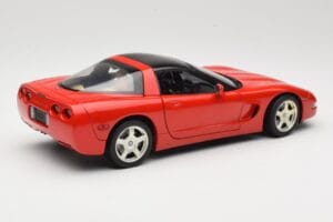 Chevrolet Corvette C5 Targa Piros UT Models 1:18 21001 Fém – 3. kép a 8-ből