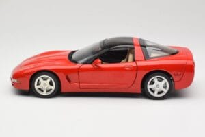 Chevrolet Corvette C5 Targa Piros UT Models 1:18 21001 Fém – 4. kép a 8-ből