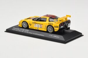 Chevrolet Corvette C5-R #3 R. Fellows / J. O'Connell / O. Gavin ALMS Petit Le Mans 2002 Minichamps 1:43 400021493 Fém – 3. kép a 4-ből