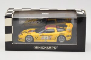 Chevrolet Corvette C5-R #3 R. Fellows / J. O'Connell / O. Gavin ALMS Petit Le Mans 2002 Minichamps 1:43 400021493 Fém – 4. kép a 4-ből